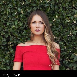 F21 red off the shoulder cropped smocked top